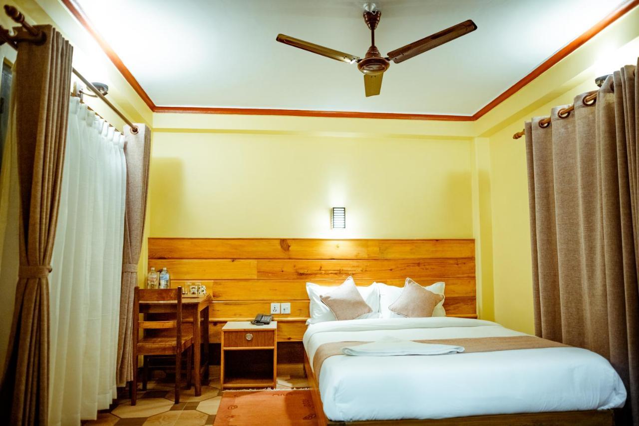 Paradise Boutique Hotel Pokhara Extérieur photo