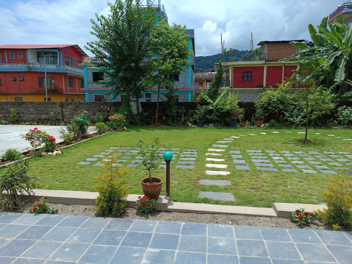 Paradise Boutique Hotel Pokhara Extérieur photo