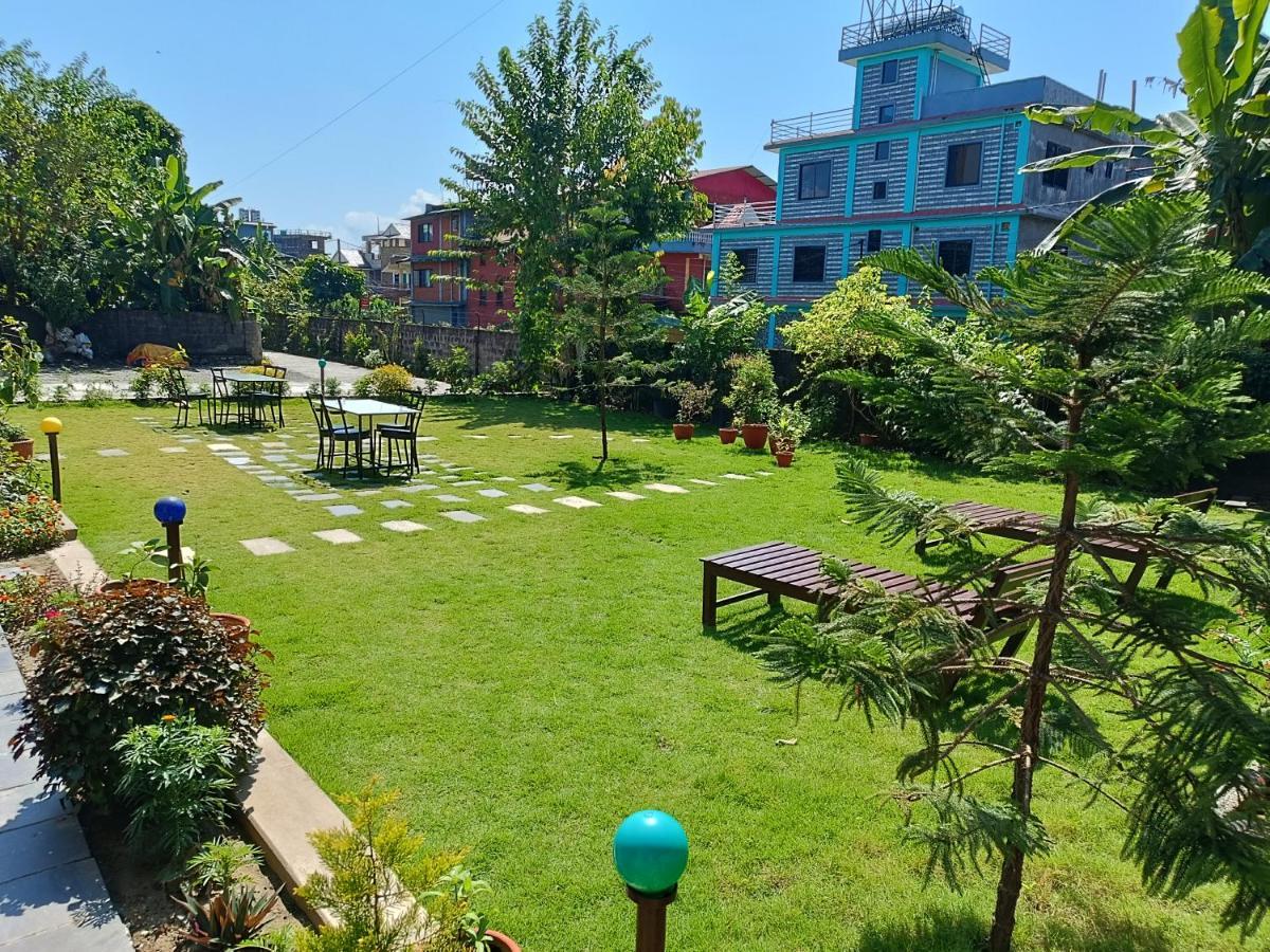Paradise Boutique Hotel Pokhara Extérieur photo