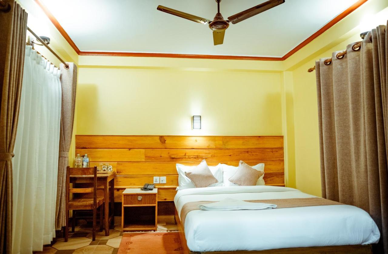 Paradise Boutique Hotel Pokhara Extérieur photo