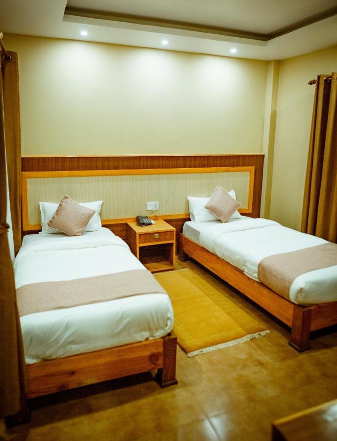 Paradise Boutique Hotel Pokhara Extérieur photo