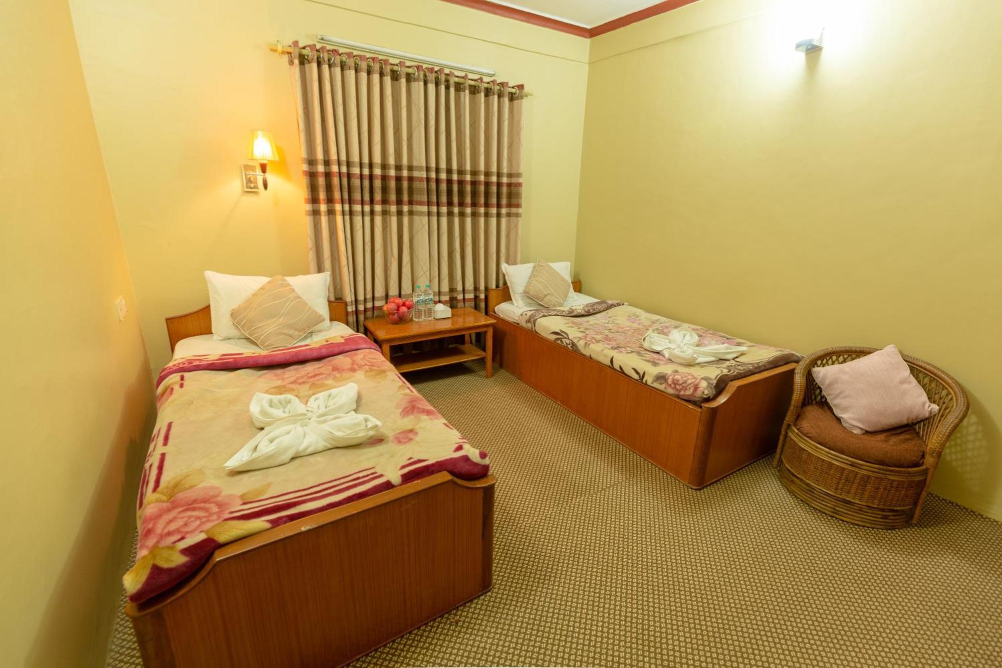 Paradise Boutique Hotel Pokhara Extérieur photo