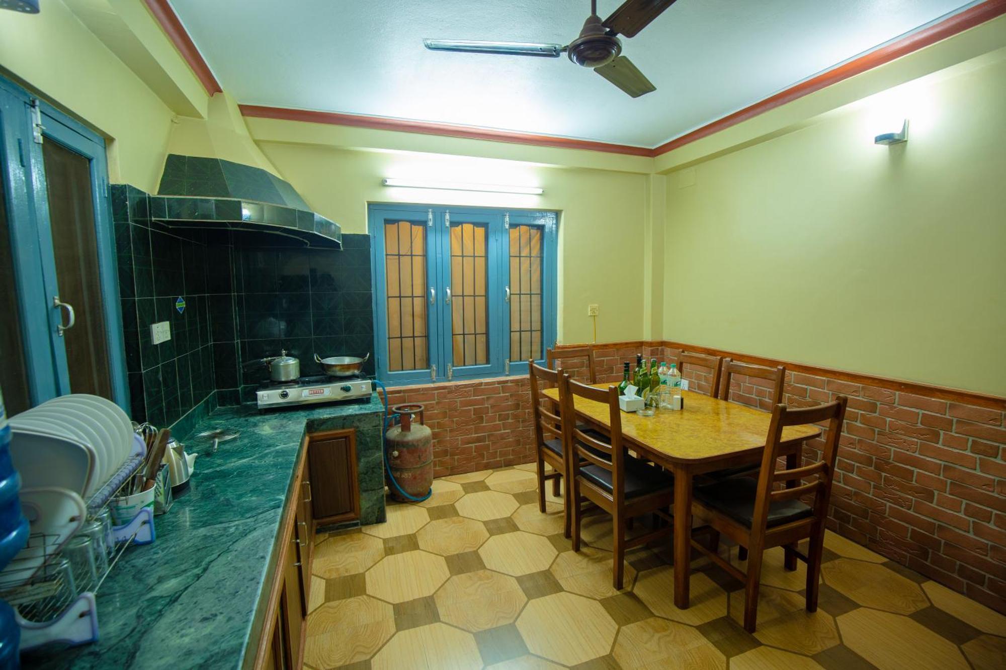 Paradise Boutique Hotel Pokhara Extérieur photo
