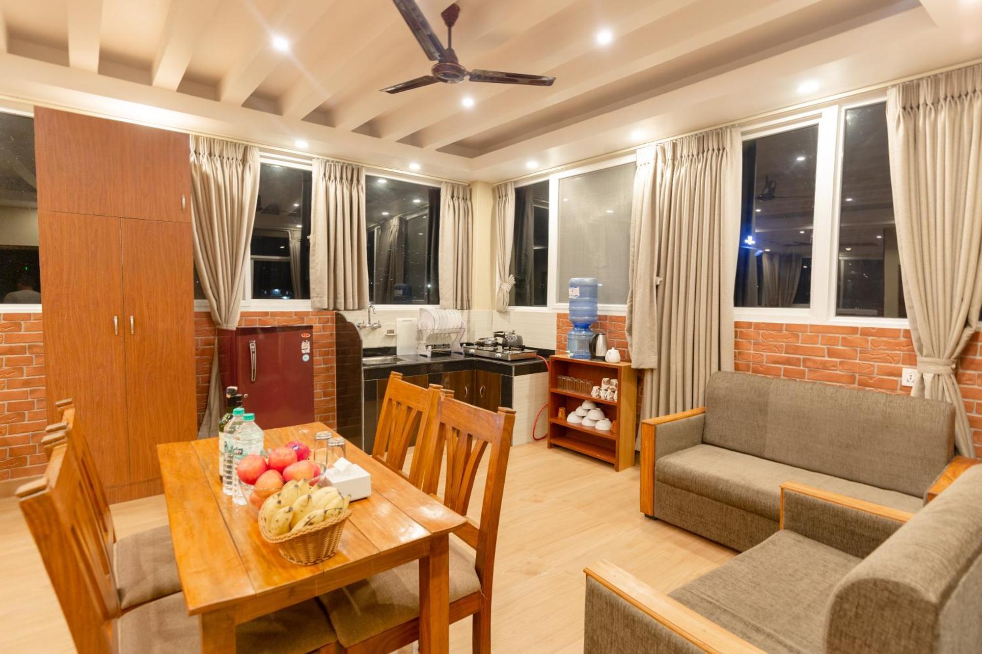 Paradise Boutique Hotel Pokhara Extérieur photo