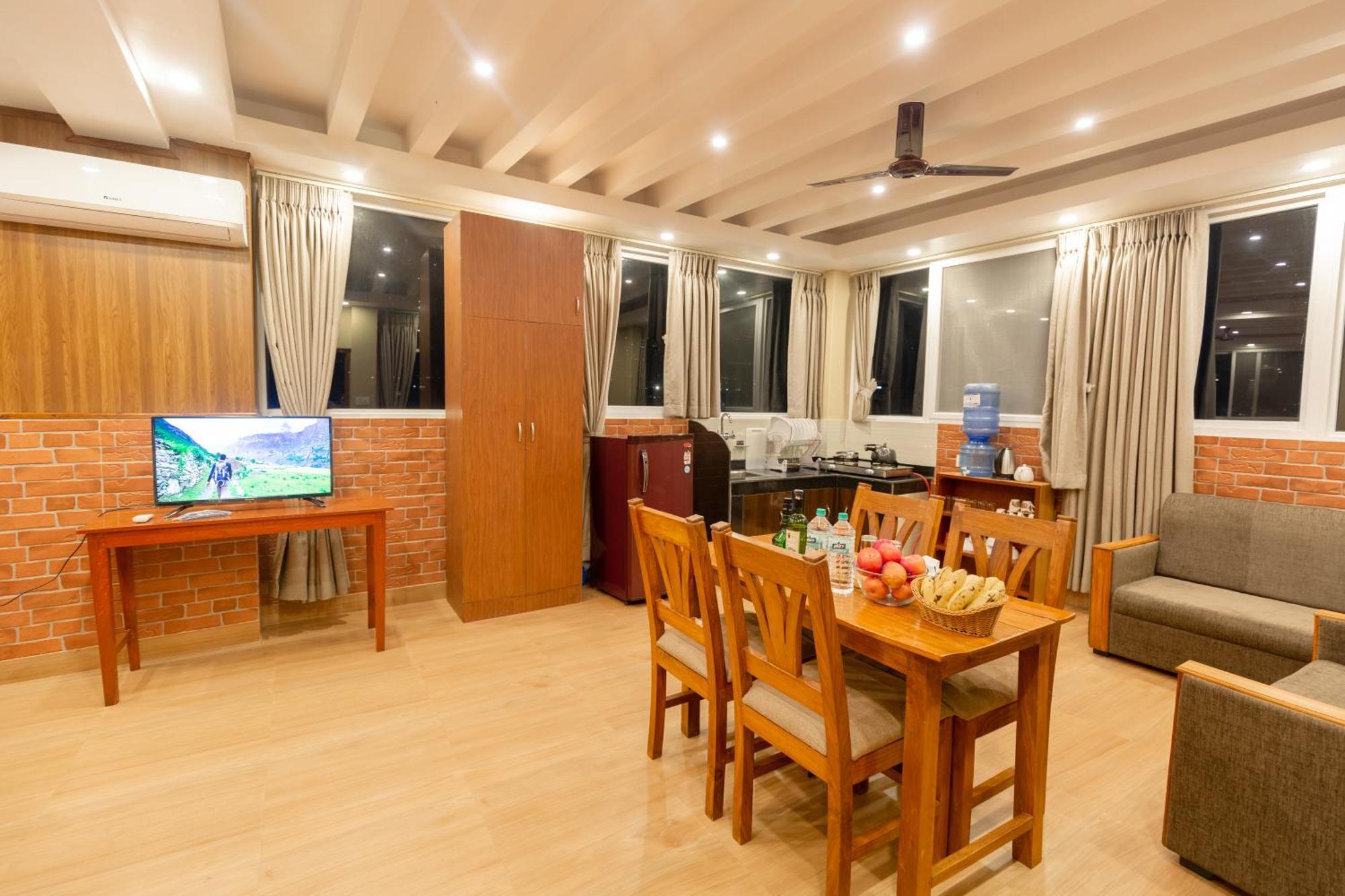 Paradise Boutique Hotel Pokhara Extérieur photo
