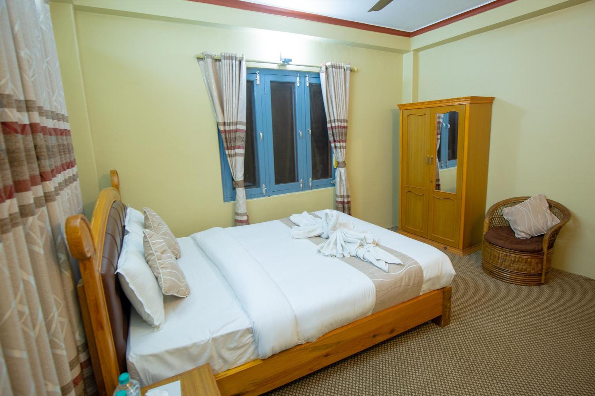 Paradise Boutique Hotel Pokhara Extérieur photo