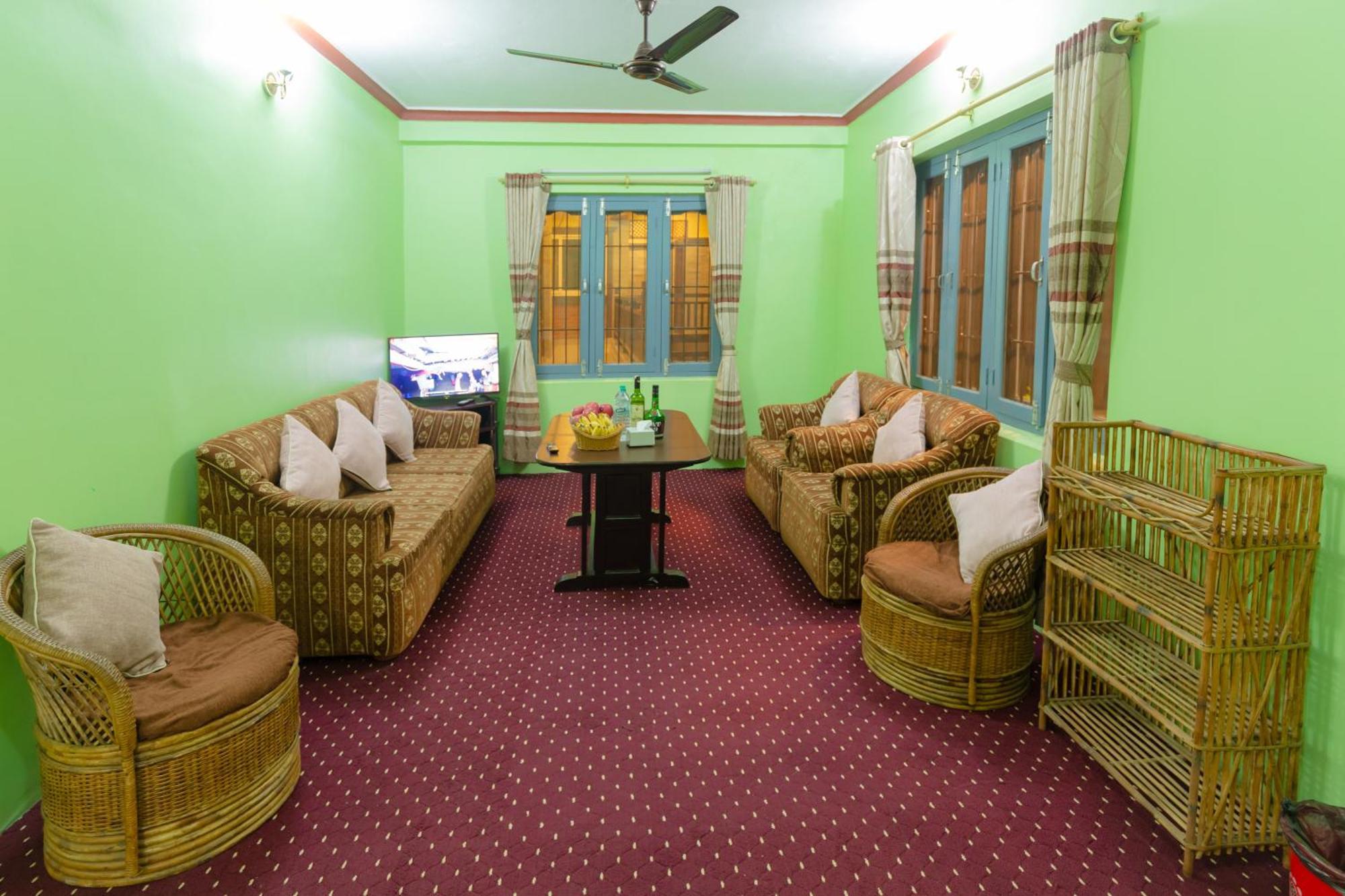 Paradise Boutique Hotel Pokhara Extérieur photo