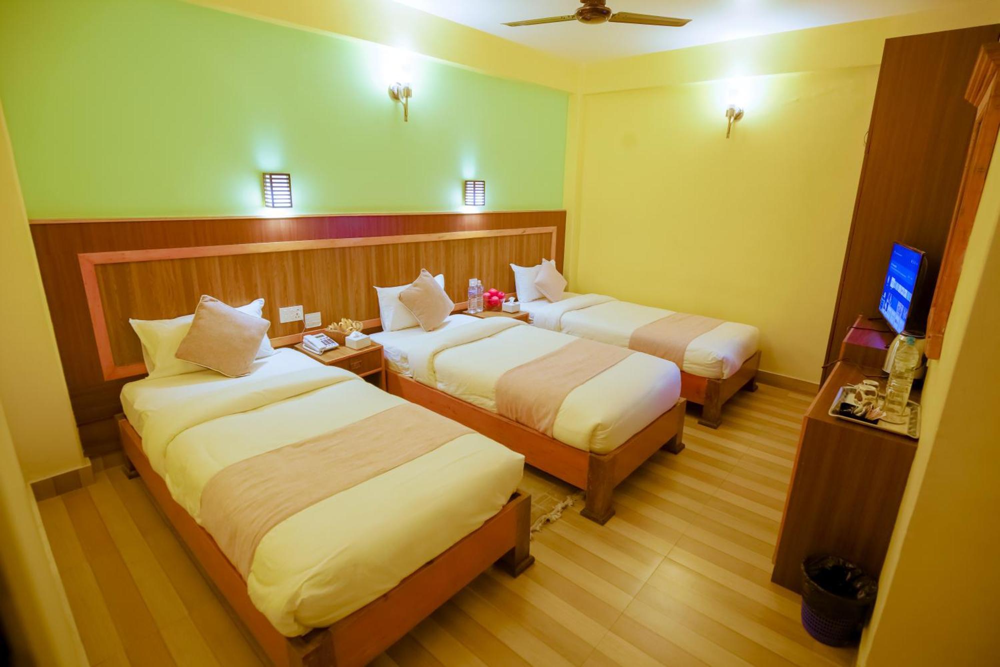 Paradise Boutique Hotel Pokhara Extérieur photo